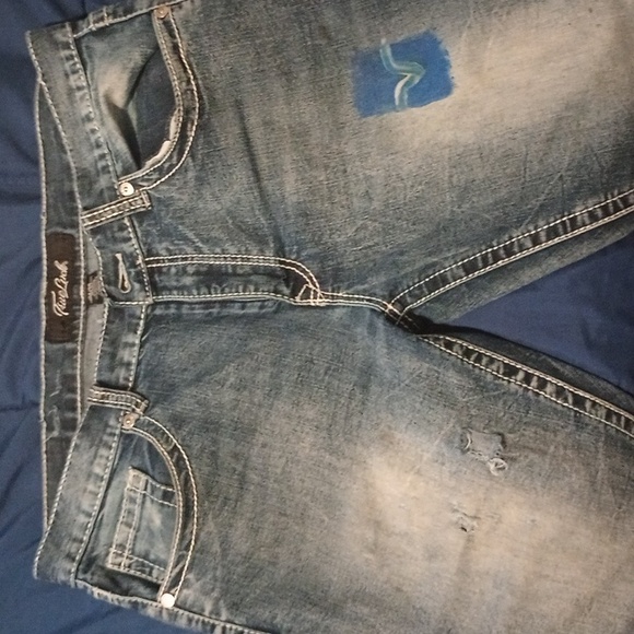 Jeans - Picture 2 of 3